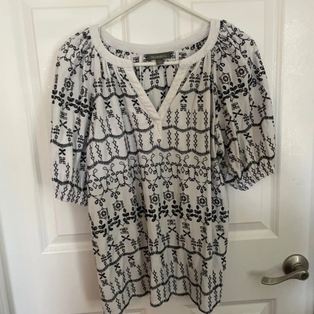 Embroidered V-Neck White Tunic with Black Pattern